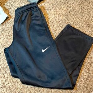 Boys sweats Nike